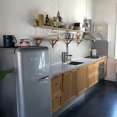 Rijksmonumentale Stadswoning In Oranjestad Buren *
