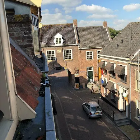 Vakantiehuis Rijksmonumentale Stadswoning In Oranjestad Buren Buren (Gelderland)