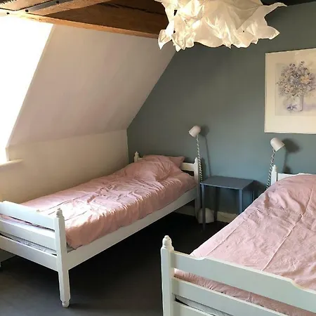 Rijksmonumentale Stadswoning In Oranjestad Buren Vakantiehuis *